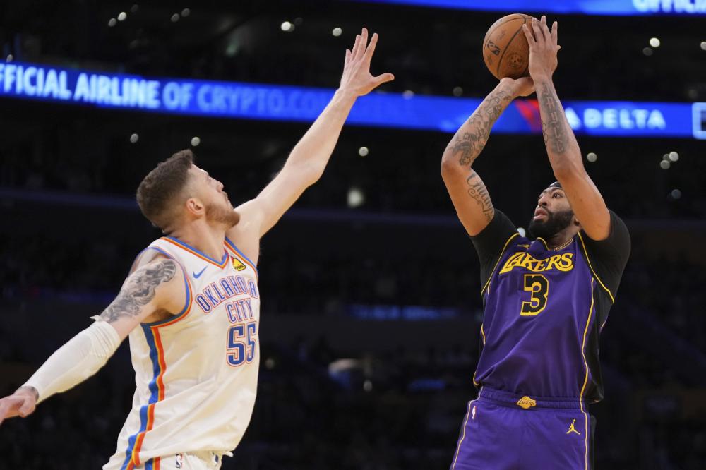 维尼修斯当选2024国际足联年度男足最佳球员央视新闻客户端.