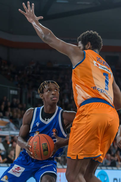 他显然深谙 他显然深谙