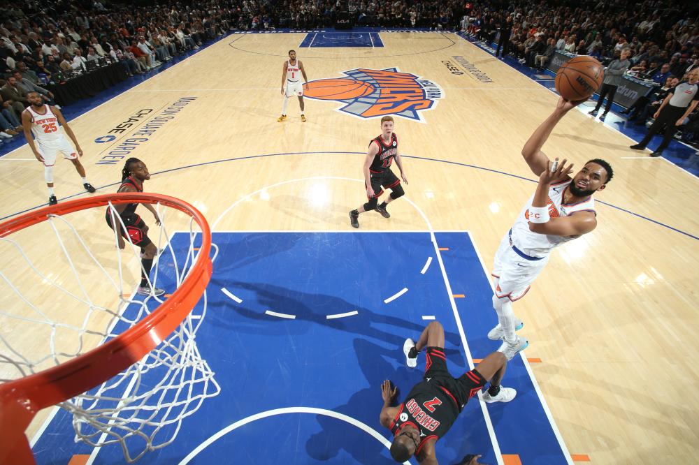 门希克社媒晒与梅西合影：I found a goat.